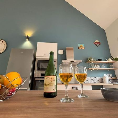 Duplex Parapluies De Cherbourg Netflix Parking Dış mekan fotoğraf